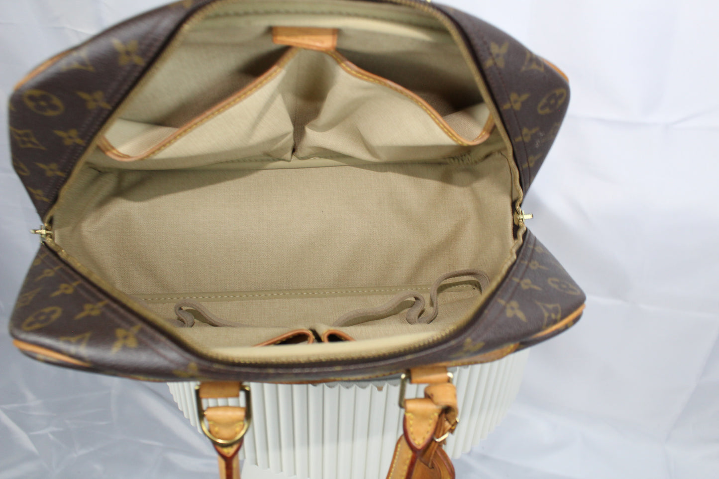 Louis Vuitton Deauville